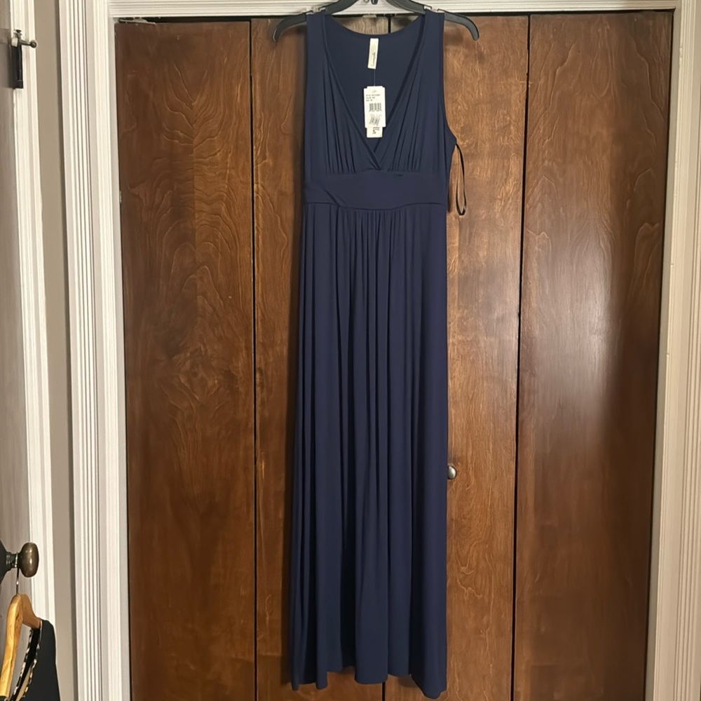 Very basic but versatile navy blue maxi dress